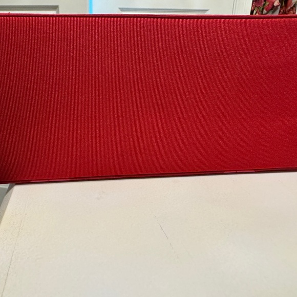 Estēe Lauder Holiday Edition Makeup Bag - Picture 15 of 15